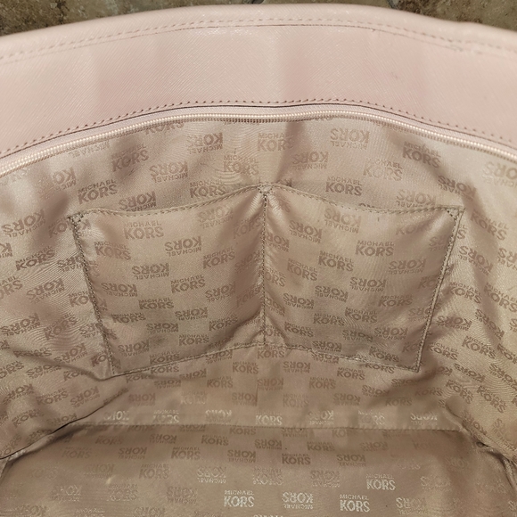 MICHAEL KORS CARRY ALL TOTE - Picture 11 of 12